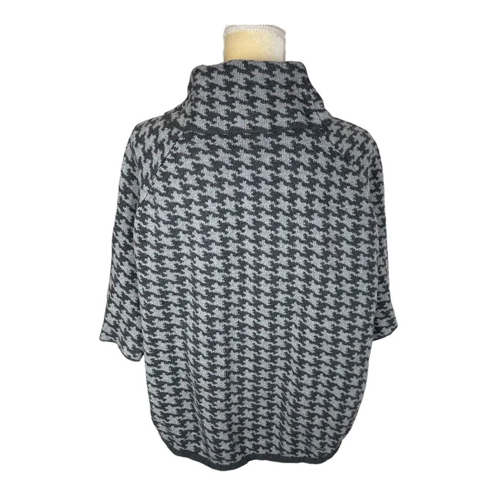 Loft gray houndstooth sweater‎ poncho Size XS/S